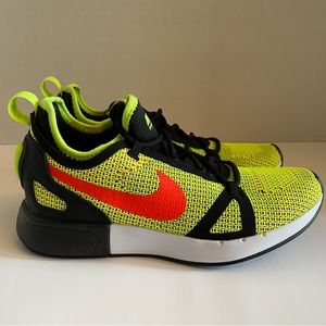 New w/o Box Nike Duel Racer Volt Athletic Shoes. Women’s size 7.